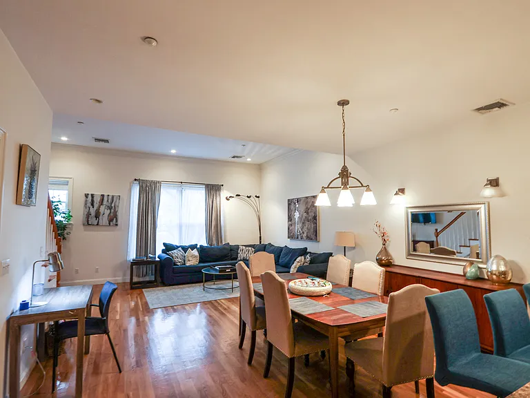 24 Harvard St #2 — Photo 1