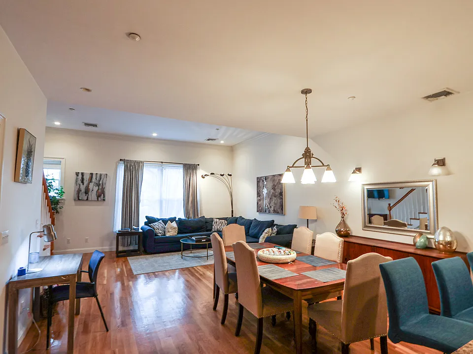 24 Harvard St #2