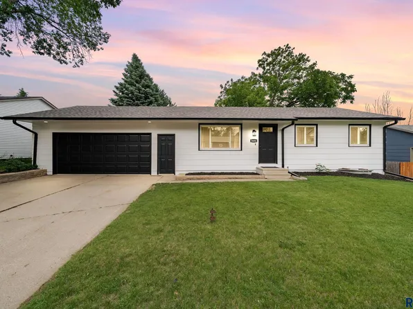 5604 S Drexel Dr, Sioux Falls, SD 57106