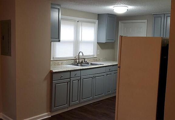 2nd image of 568 Gantt St