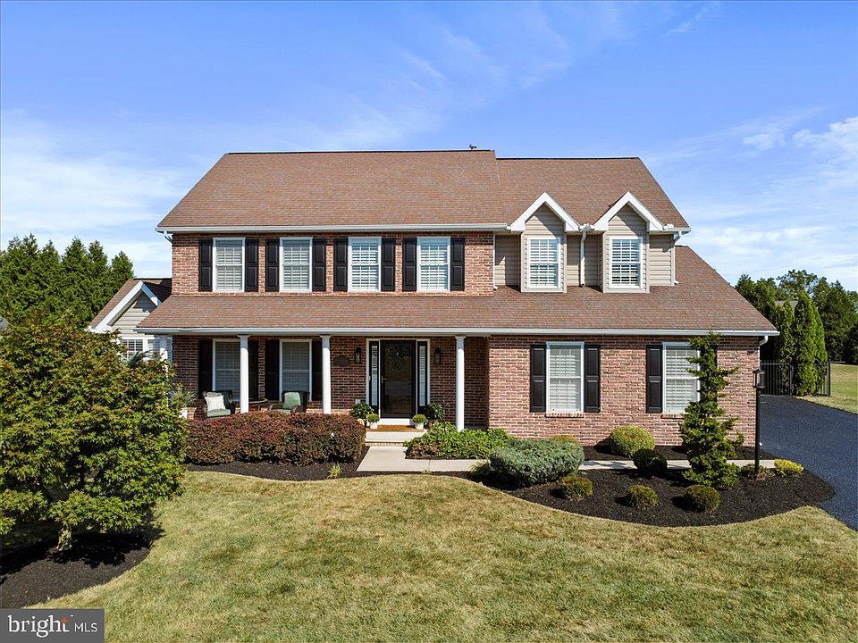 1st image of 1033 Webling Cir