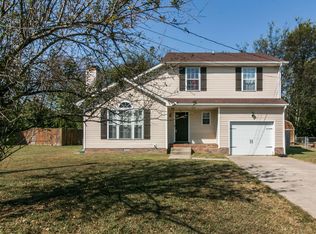 1040 Roedeer Dr, Clarksville, TN 37042