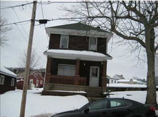 517 N 6th St, Jeannette, PA 15644