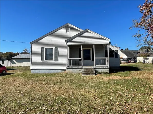 70 Browns Chapel Rd, Gibsonville, NC 27249