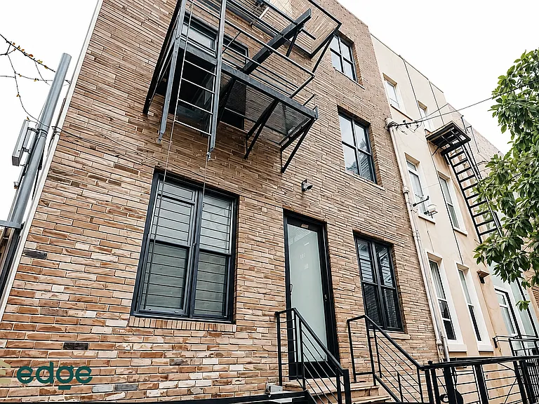 291 Stockholm St #1L — Photo 8