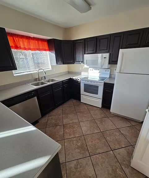 2302 W Viola Ave #A — Photo 1