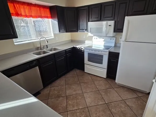 2302 W Viola Ave #A, Yakima, WA 98902