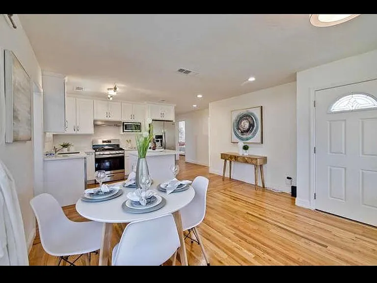 376 N 20th St — Photo 5