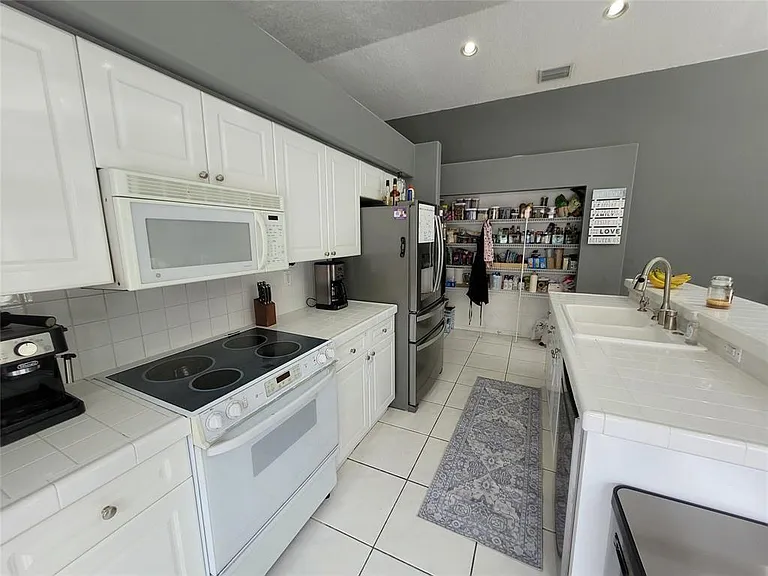 6416 Barton Creek Cir — Photo 7