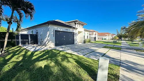 17320 SW 92nd Ct #17320 Photo 1 17320 SW 92nd Ct #17320 Photo 1