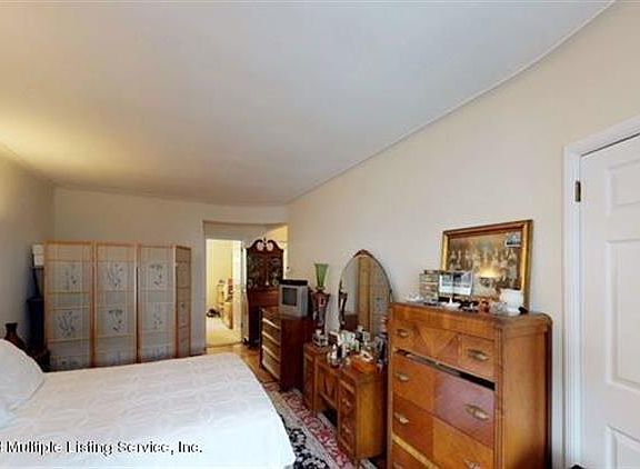 5th image of 78 Dongan Ave