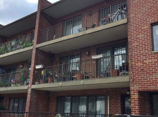 2412 31st St APT 3R, Astoria, NY 11102
