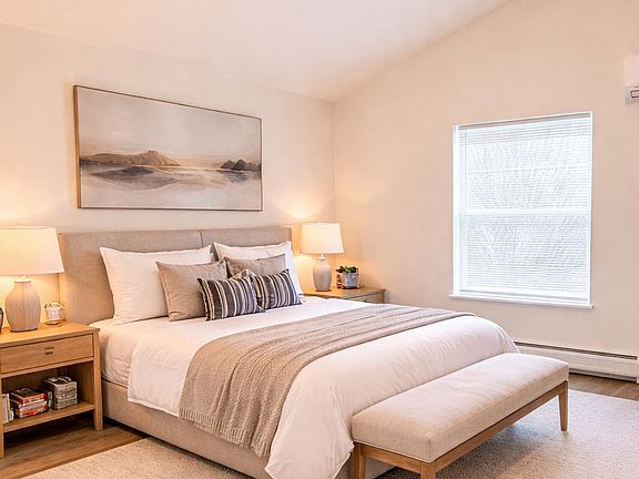 Virtual staging of bedroom 2