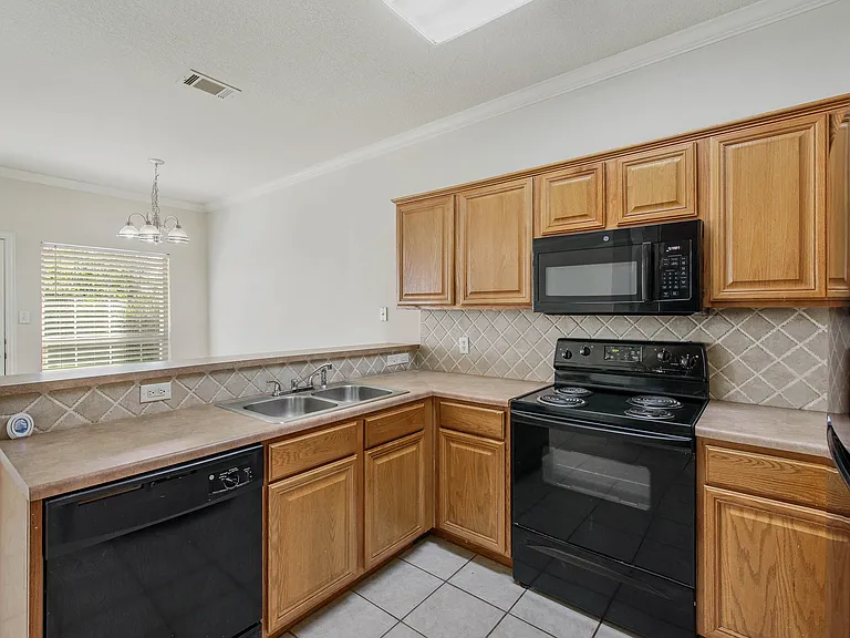 1001 Krenek Tap Rd #702 — Photo 5