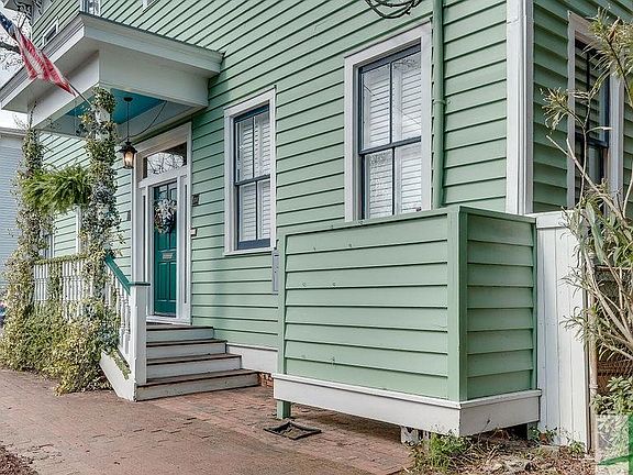 4th image of 302 & 304 E Park Ave
