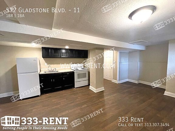 3rd image of 532 Gladstone Blvd APT 11