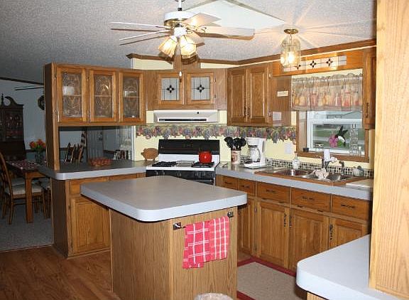 2nd image of 18189 Creekside Ct