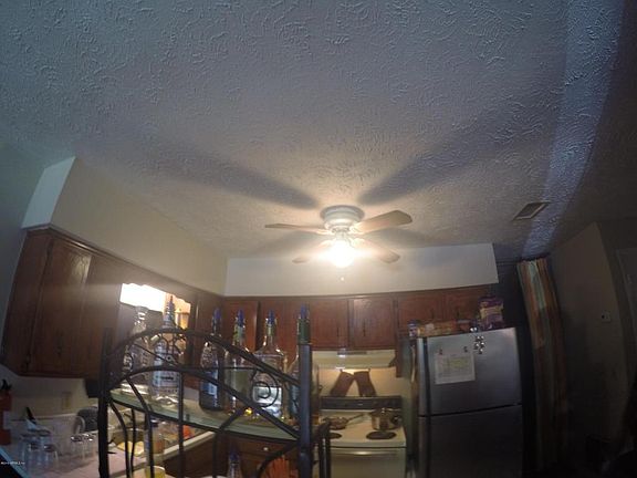 2nd image of 2122 Brackland St