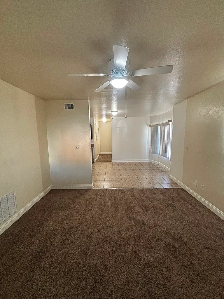 2 bed, 950 sqft, $2,900 — Photo 2