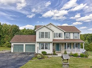 100 Vida Ln, Dover, PA 17315