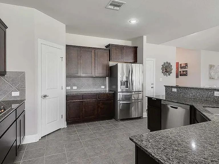 20328 Grand Crus Ave — Photo 5