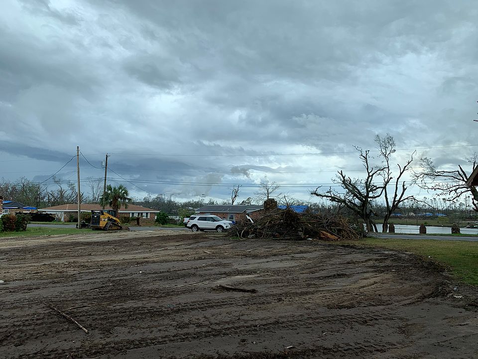 2nd image of 118 Arlington Dr