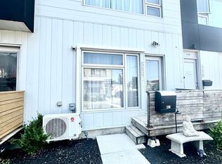 596 McLeod St, Ottawa, ON K1R 5R3