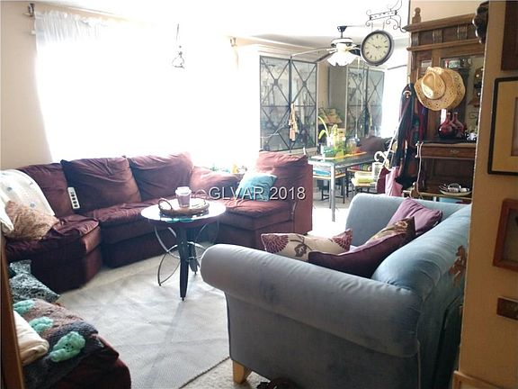 3rd image of 3467 Villa Knolls South Dr