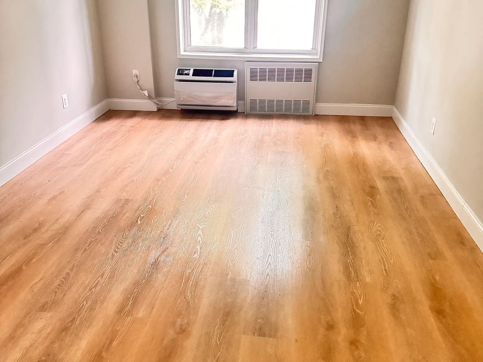 2 bed, 900 sqft, $2,950 — Photo 3