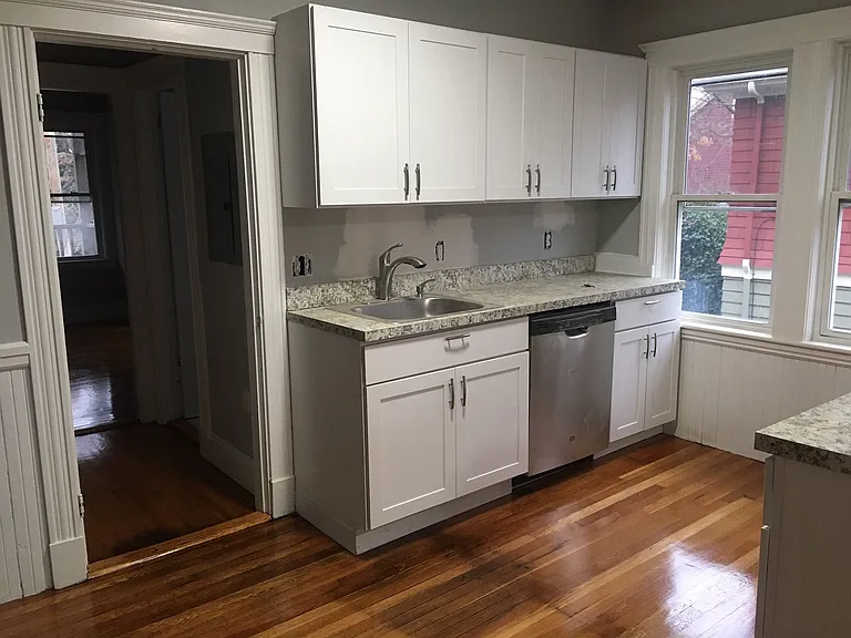 52 Boylston St #3R — Photo 8