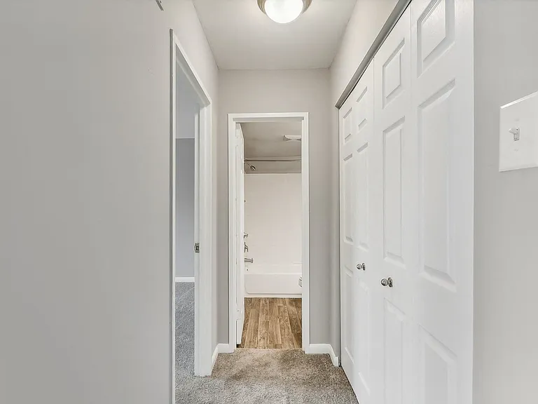 Andrews Ridge Apartments — Photo 13