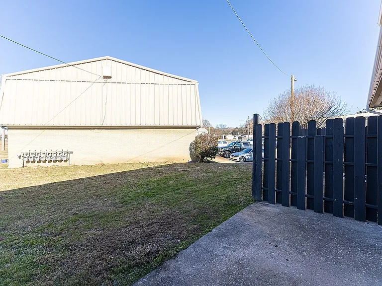 1321 Towerview Street-15