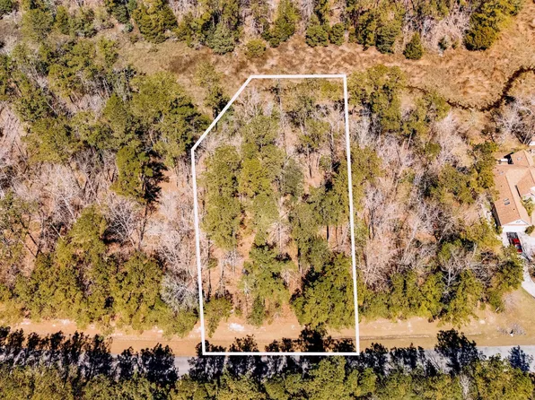 425 Plantation Parkway, Oriental, NC 28571