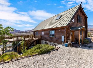 214 W Shinarump Cir, Leeds, UT 84746