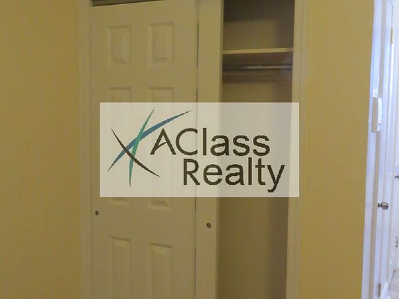 5th image of 3013 45th St APT 2L