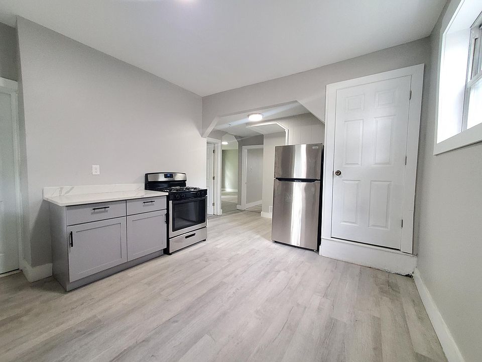 1st image of 146 S Clinton St #1A