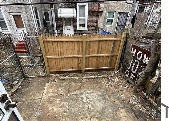 234 E Stella St — Photo 7