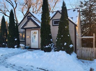 328 Clifton Dr, Round Lake Park, IL 60073