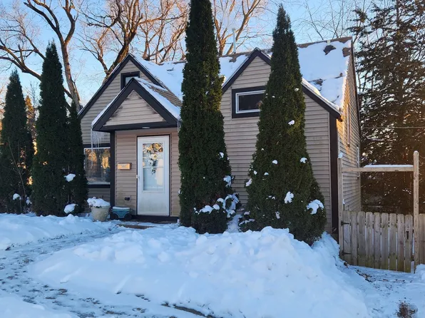 328 Clifton Dr, Round Lake Park, IL 60073