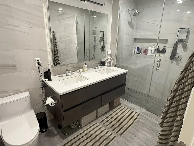 249 E 50th St #5B — Photo 5
