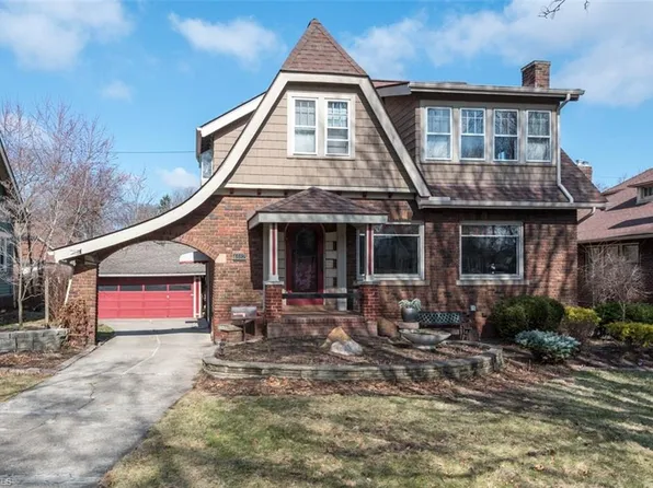 4682 Hilland Dr, Cleveland, OH 44109