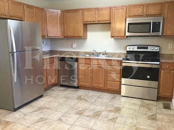 11428 Framingham Dr — Photo 5
