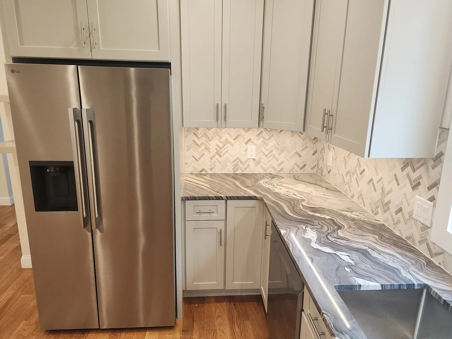 2 bed, 1100 sqft, $4,000 — Photo 4