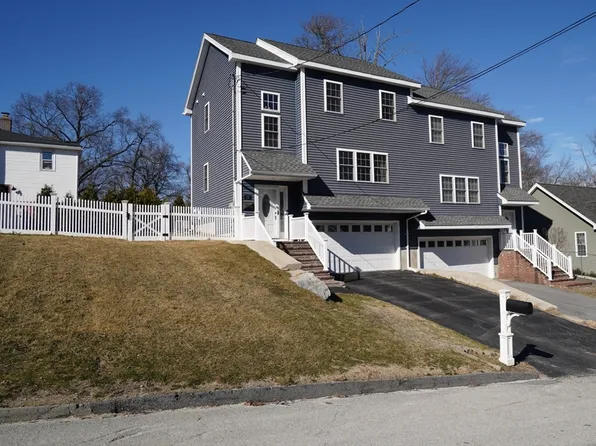 10 Hazel St, Worcester, MA 01604