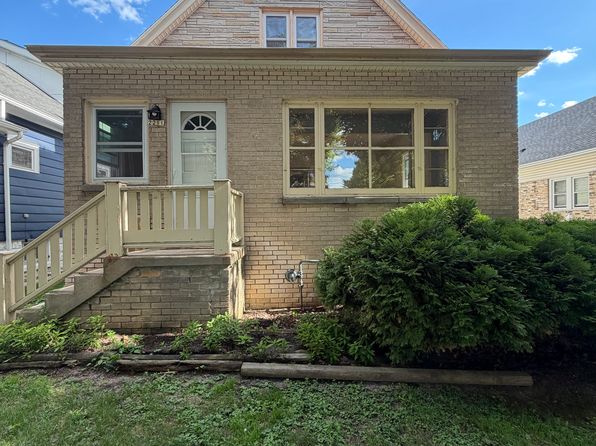 2211 E Holt Ave #2211