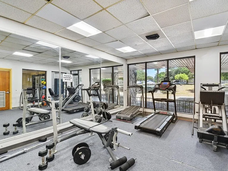 23223 Club Villas Dr #23223 — Photo 33