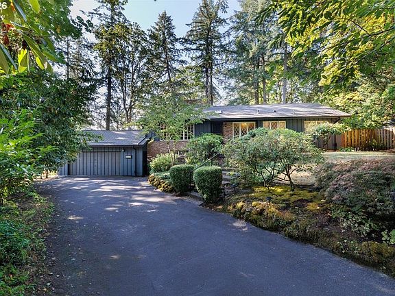 2nd image of 1026 Troon Rd