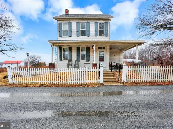 19 Walnut St, Shoemakersville, PA 19555