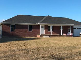 13100 Hough Rd, Memphis, MI 48041