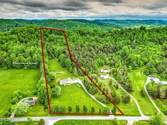 3rd image of 235 Raccoon Valley Rd